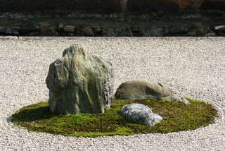 Ryoanji Zen Garden, Kyoto, Japan Ryoanji Zen Garden, Kyoto, Japan
